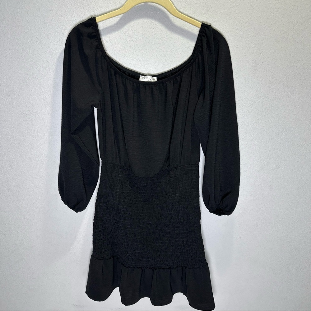 Vestique Black Long Sleeve Dress